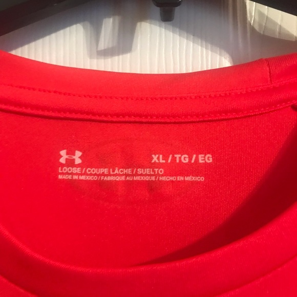 COPY - New under armor red and black stort sleeve shirt new - Picture 4 of 4